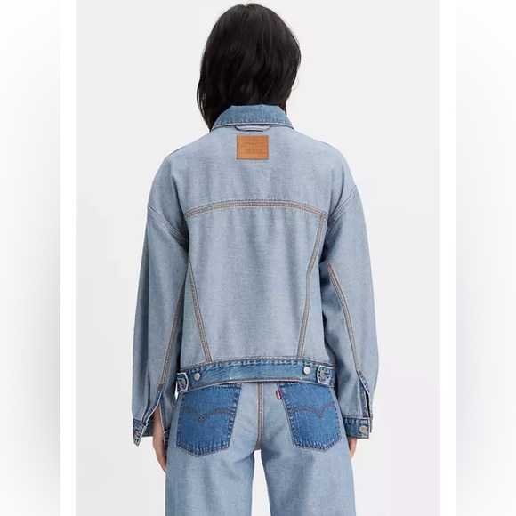 NWT Women's LEVI'S Reversible Oversized Trucker Jean Jacket Size M - Picture 4 of 6